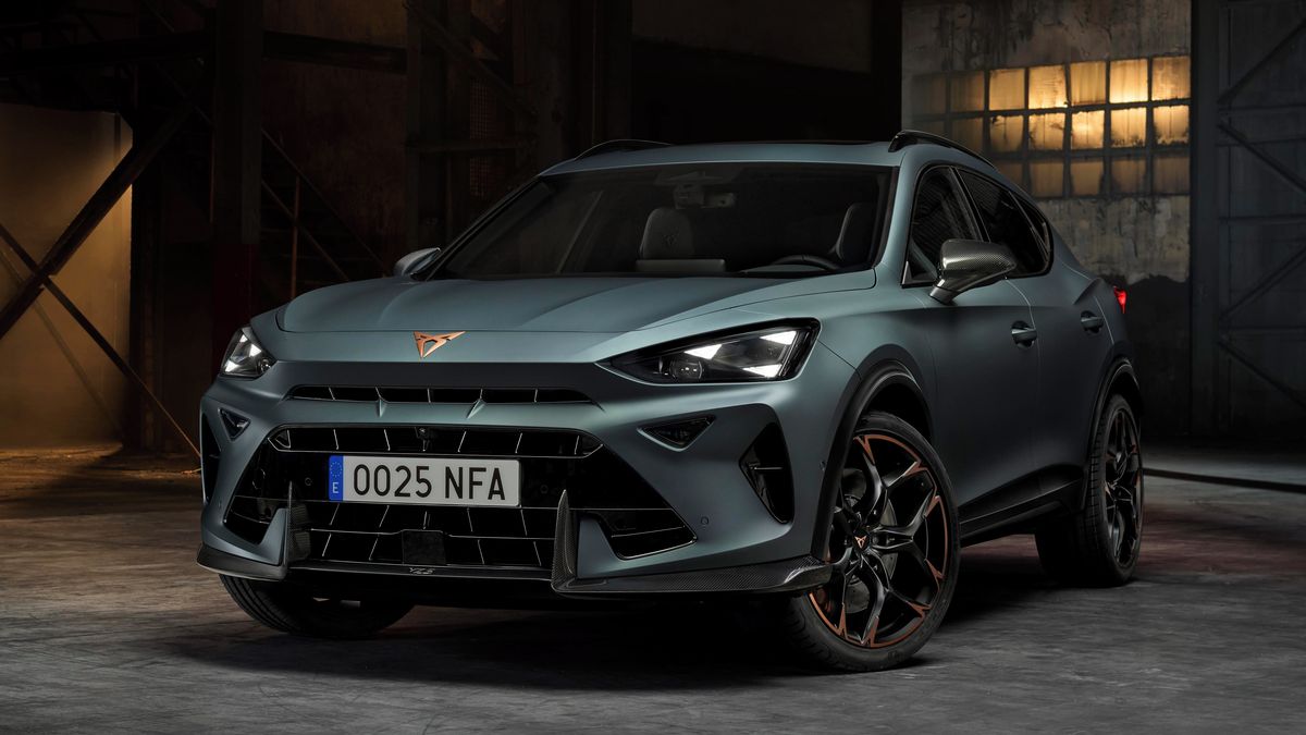 Úžasná Cupra Formentor s 390koňovým pětiválcem zná českou cenu. A je levnější než dřív!